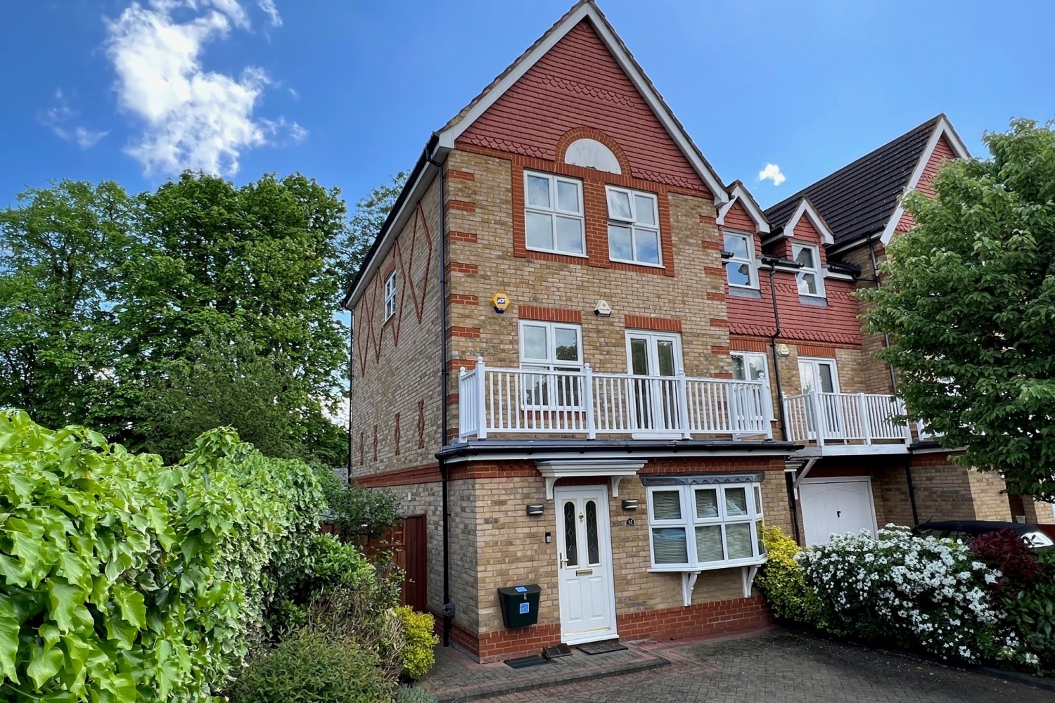 Chiltern Close, StainesuponThames, Surrey, TW18 Nevin And Wells